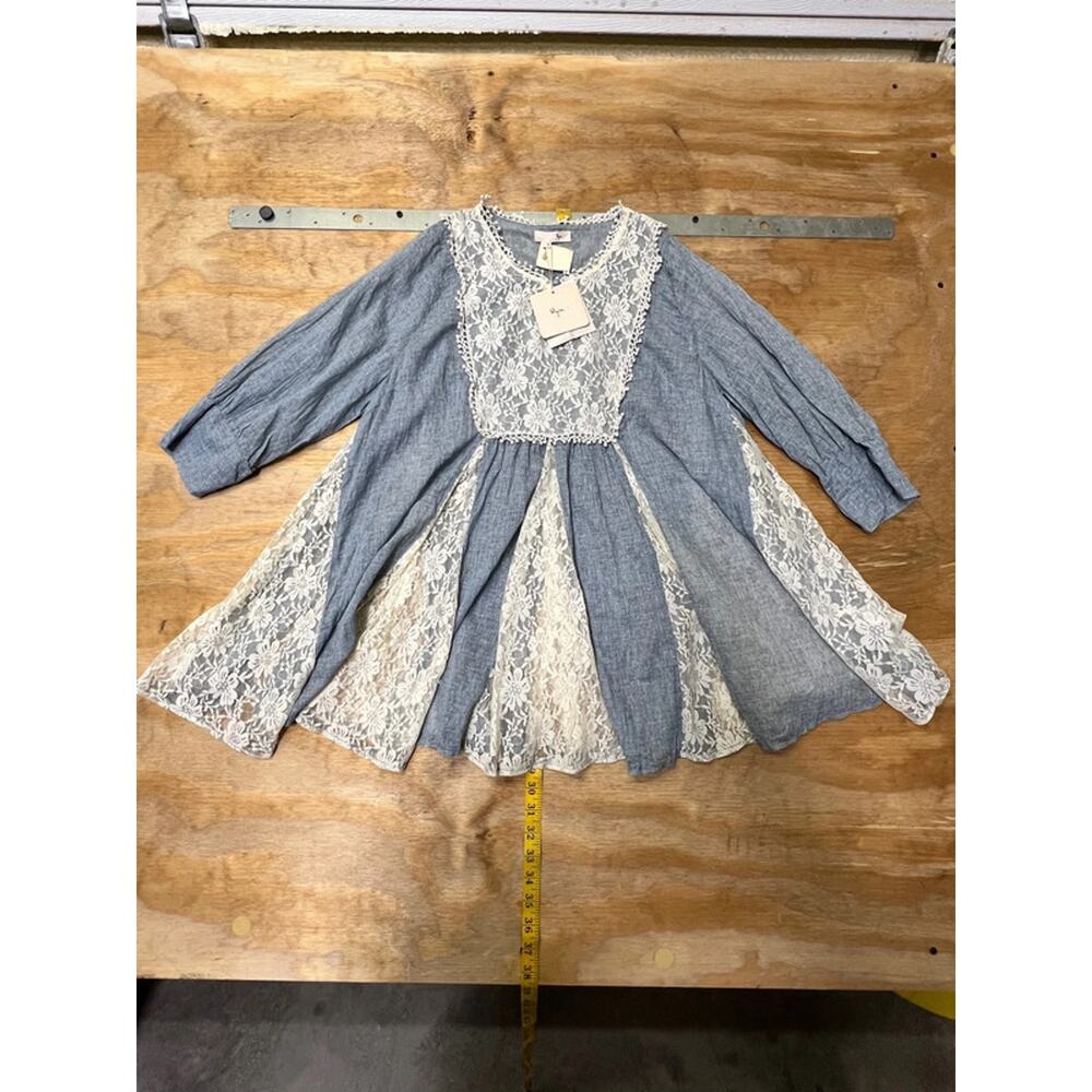 New with tags RYE Chambray & Lace Top Sz S
